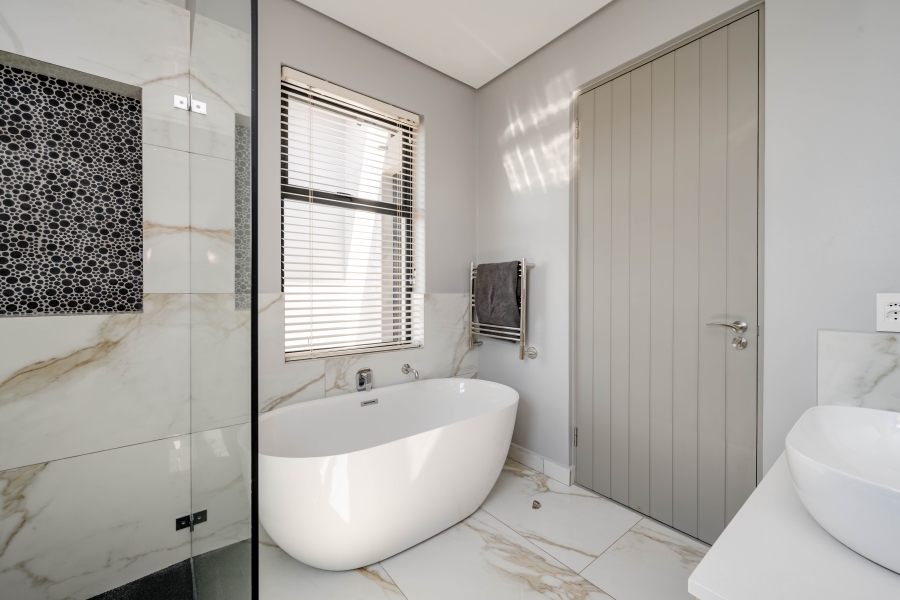 4 Bedroom Property for Sale in Brackenridge Western Cape